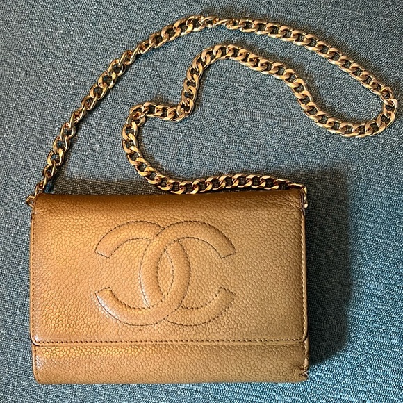 CHANEL Handbags - Chanel Timeless CC Caviar Leather Trifold Wallet, Rare